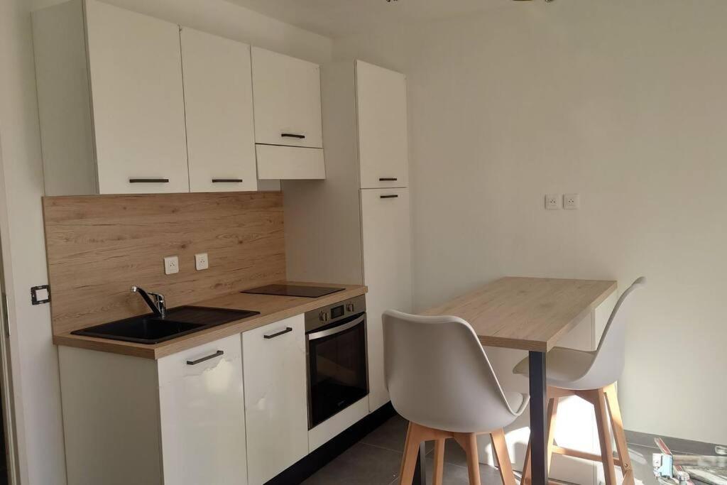 Appartement De La Tour Connaux المظهر الخارجي الصورة